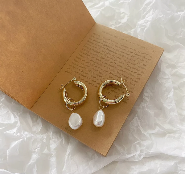 Gold plated fresh water pearl earrings - Kulit Apparel Store