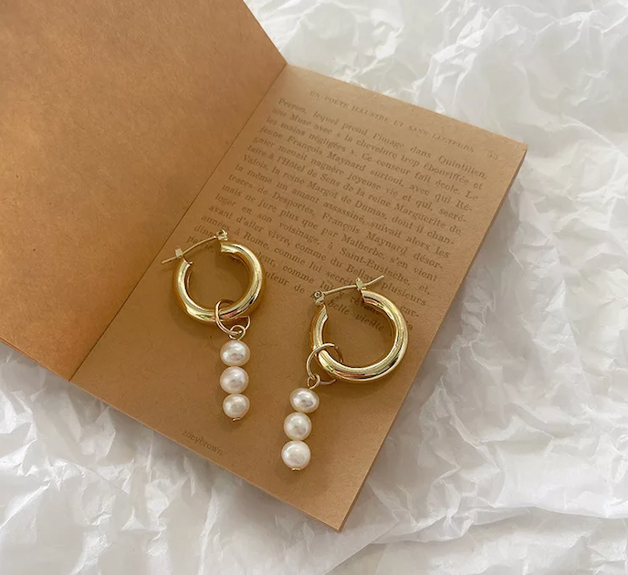 Gold plated fresh water pearl earrings - Kulit Apparel Store